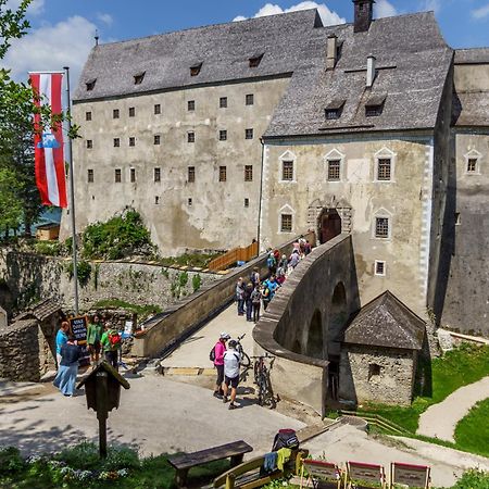 Burg Altpernstein Hotell Micheldorf in Oberösterreich Exteriör bild
